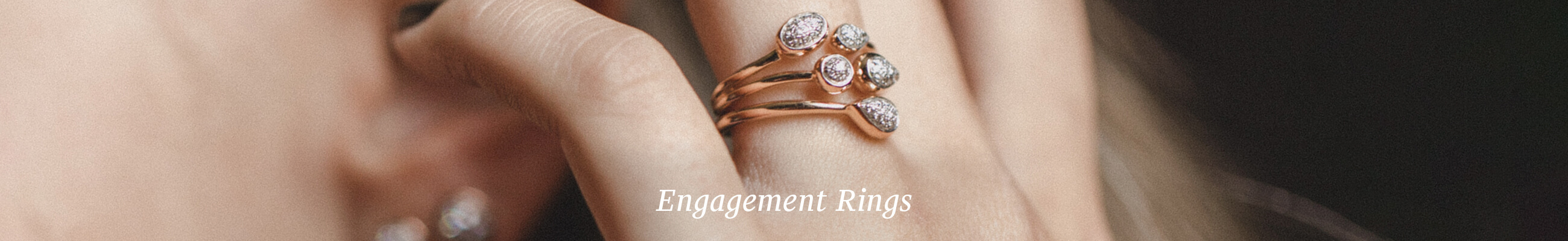 17d751d8-cb15-4a83-b90b-8298621954f4Collection_Banner_Product_EngagementRings.jpg